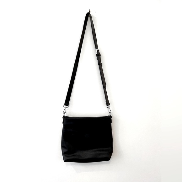 💙🆕 NWOT Interchangeable Flaps Crossbody - Picture 3 of 6